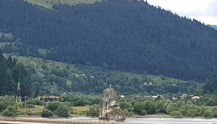 Barajul Bicaz Izvoru Muntelui Pod - Romania