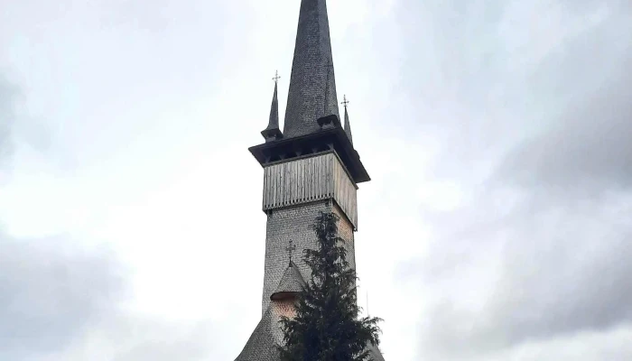 Biserica De Lemn Sf Arhangheli Din Satul Plopis Mm Zonă - Plopiș