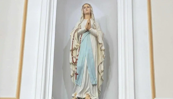 Biserica Inaltarea Sfintei Cruci Site Web - Luizi-călugăra