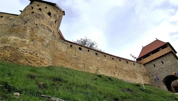 Cetatea Taraneasca Saschiz Saschiz - Saschiz