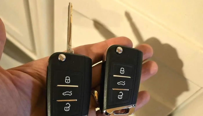 Chei Auto Sibiu -    Deblocare Auto Chei Pierdute Copiere Chei Cu Cip Reparatie Contact Auto Anulare Imobilizator Adresă - Sibiu