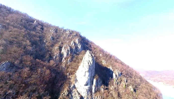 Chipul Lui Decebal -  Street View Si 360deg - Dubova