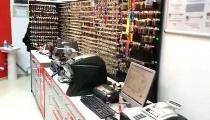 Copiere Chei Auchan Crangasi -  De La Proprietar - București