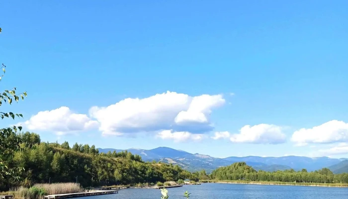 La Lac Maleia -  Aproape De Mine - Petrila
