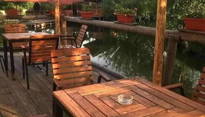 La Lac - Retevoiești