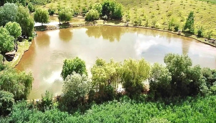 Lacul Agristeu Instagram - Unnamed Road