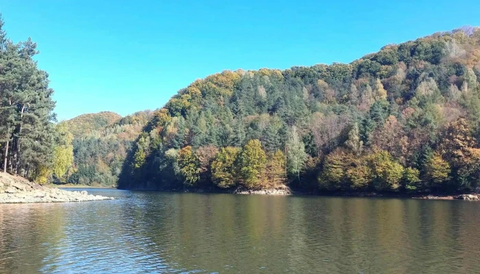 Lacul De Acumulare Firiza -  Locație - Romania