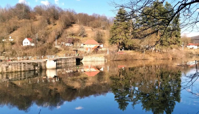 Lacul Dognecea -  Unde - Romania