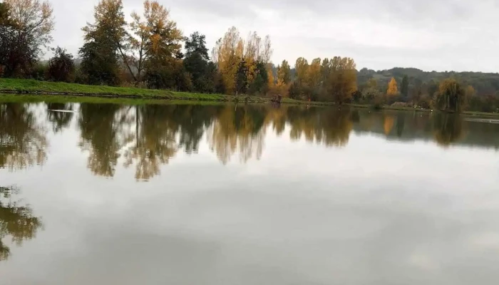 Lacul Stremț - România