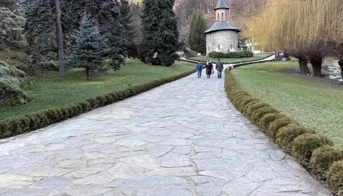 Manastire Romana Unita Greco Catolica Prislop - Prislop