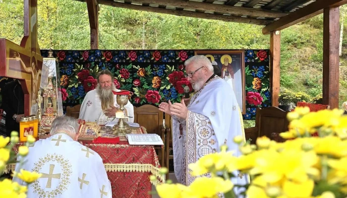Manastirea Ciocanesti Schitul Suhard Instagram - Romania