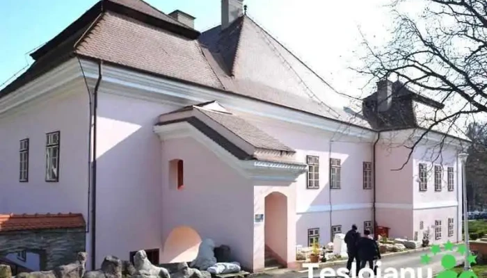 Muzeul Civilizatiei Dacice Si Romane De La Proprietar - Deva
