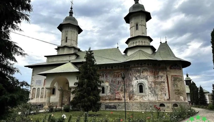 Mănăstirea Râșca - Dumbrăveni
