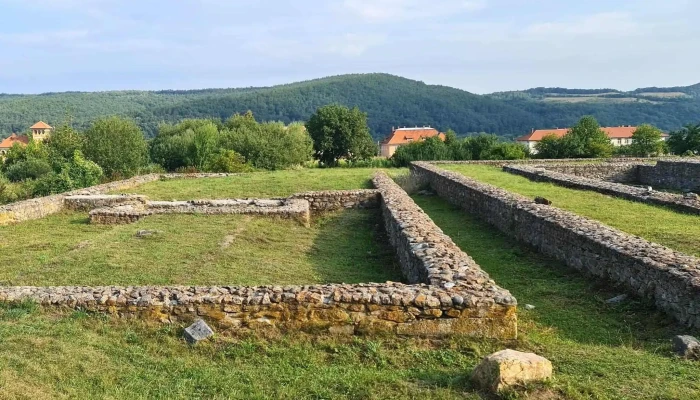 Sanctuarul Zeilor Esculap Si Hygia Comentarii - Sarmizegetusa