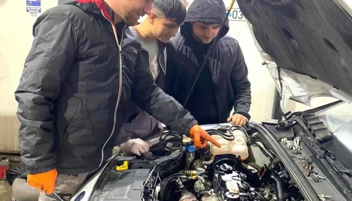 Soldatu Garaje - Service si Vulcanizare auto - Comuna Grădiștea 077111