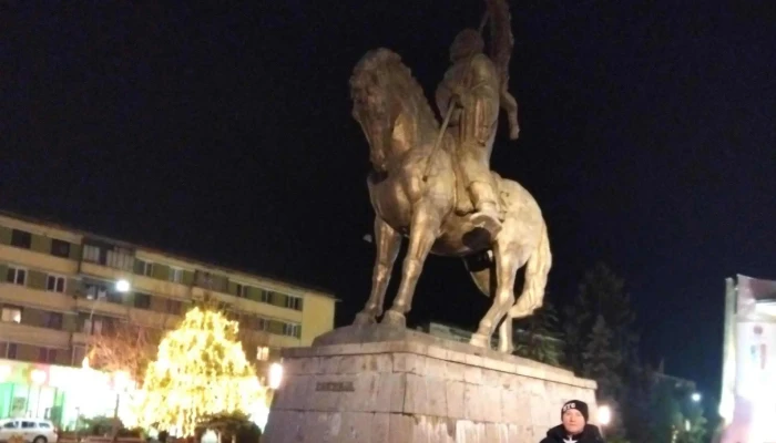 Statuia Lui Decebal -  Unde - Deva