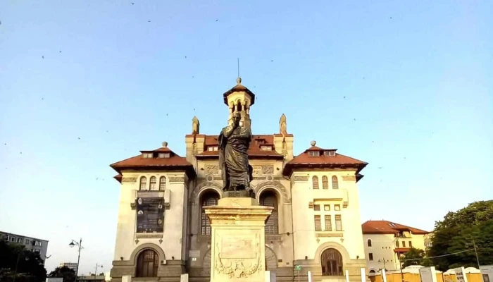 Statuia Lui Ovidiu Din Constanta Site Web - Constanța
