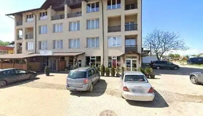 The Corso Plate -  Street View Si 360deg - Mitocu Dragomirnei