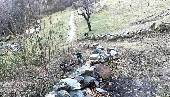 Un Colt De Rai In Cugir De La Proprietar - Cugir
