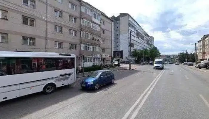 Usi Interior Lemnusi Metalice Street View Si 360deg - Suceava